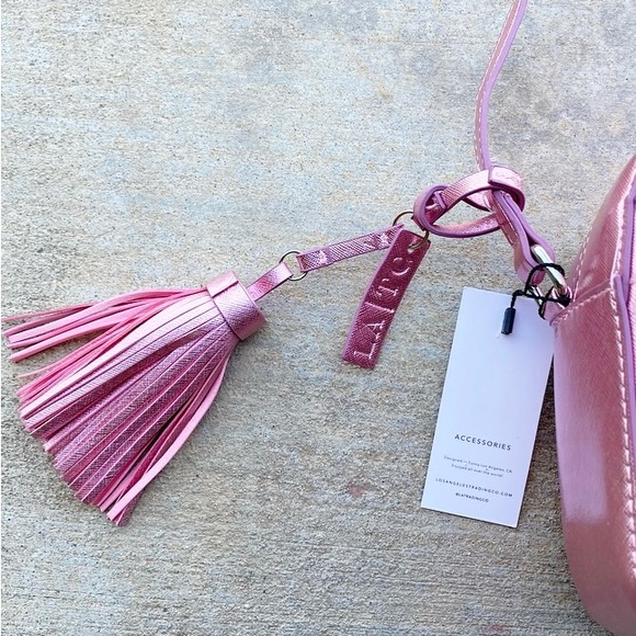 NWT "I Speak Fluent French...." Pink Metallic Crossbody / Los Angeles Trading Co - Picture 3 of 4